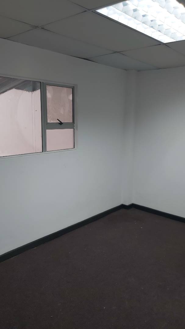 To Let Commercial Property for Rent in Sidwell Eastern Cape